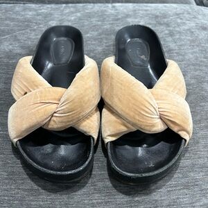 Chloe Velvet Nolan Slides